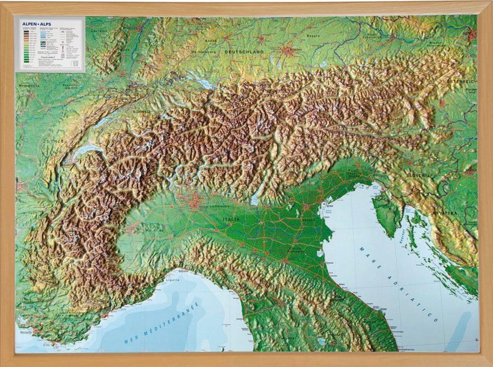 Relief Alpen 1:1.2MIO mit Naturholzrahmen